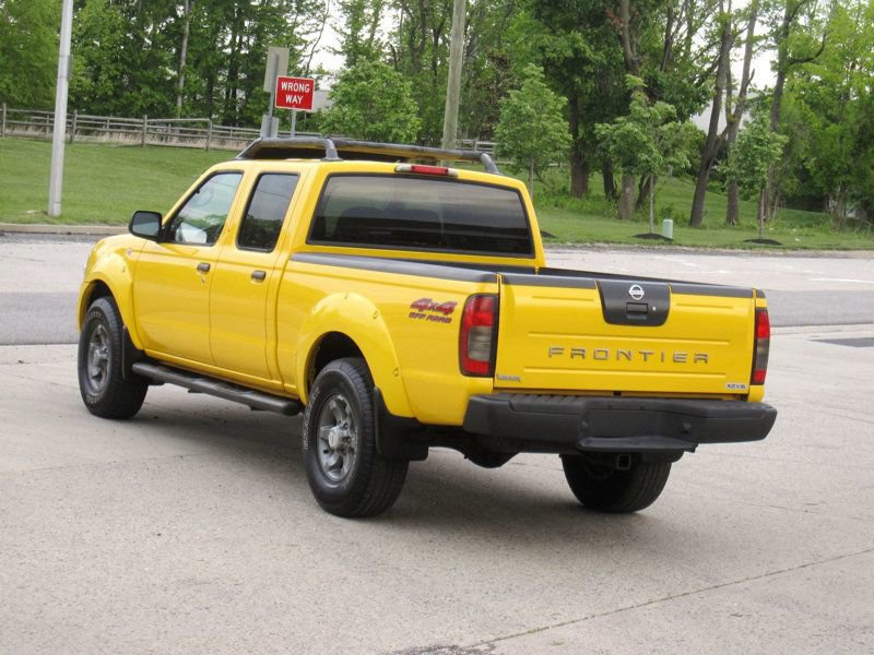 Used 2004 Nissan Frontier XE w/ (PWR) XE Pwr Pkg AWD/4WD image 12