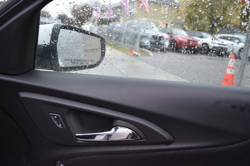 Used 2024 Chevrolet Malibu LT image 22