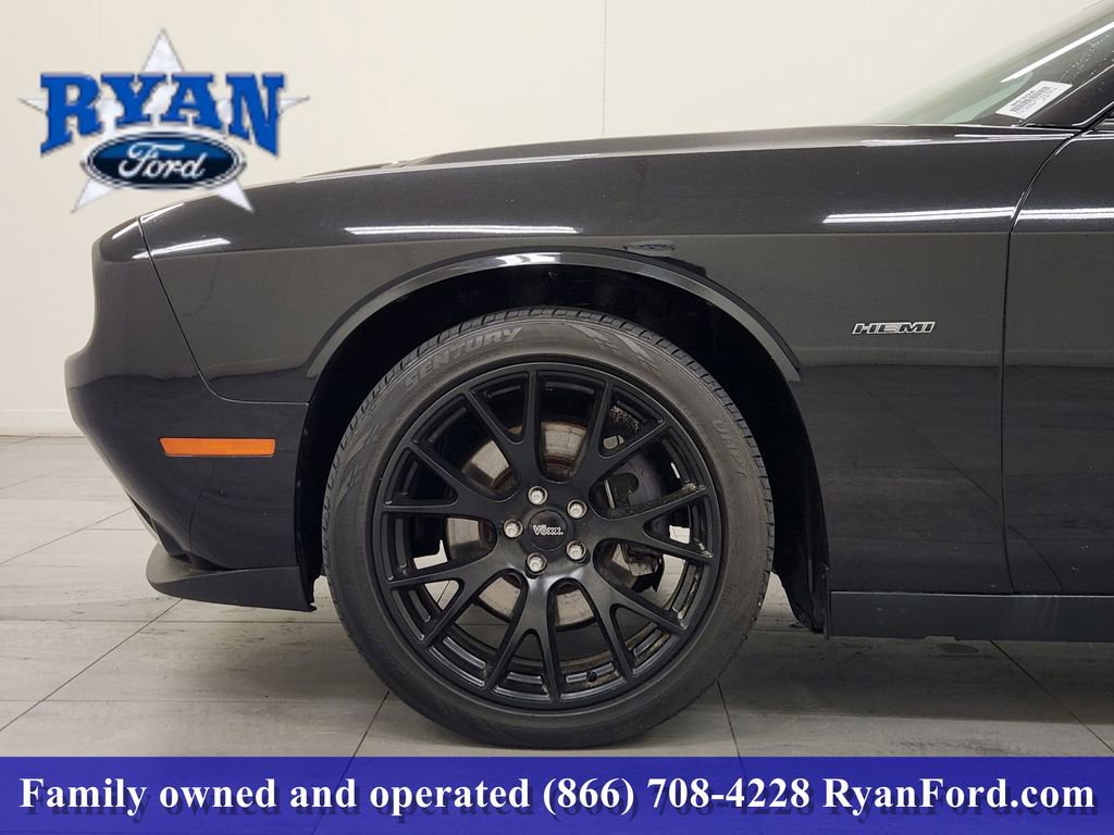 Used 2016 Dodge Challenger R/T Plus image 5