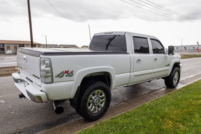 Used 2005 Chevrolet Silverado 2500 LS w/ Heavy-Duty Power Package AWD/4WD image 5