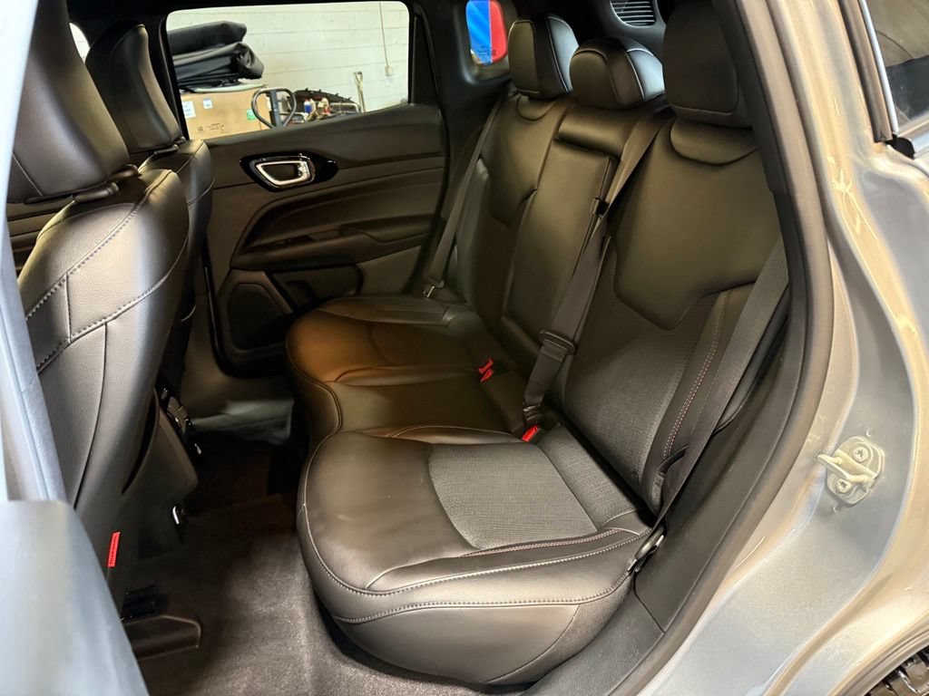 Used 2023 Jeep Compass Trailhawk w/ Trailhawk Convenience Group AWD/4WD image 27