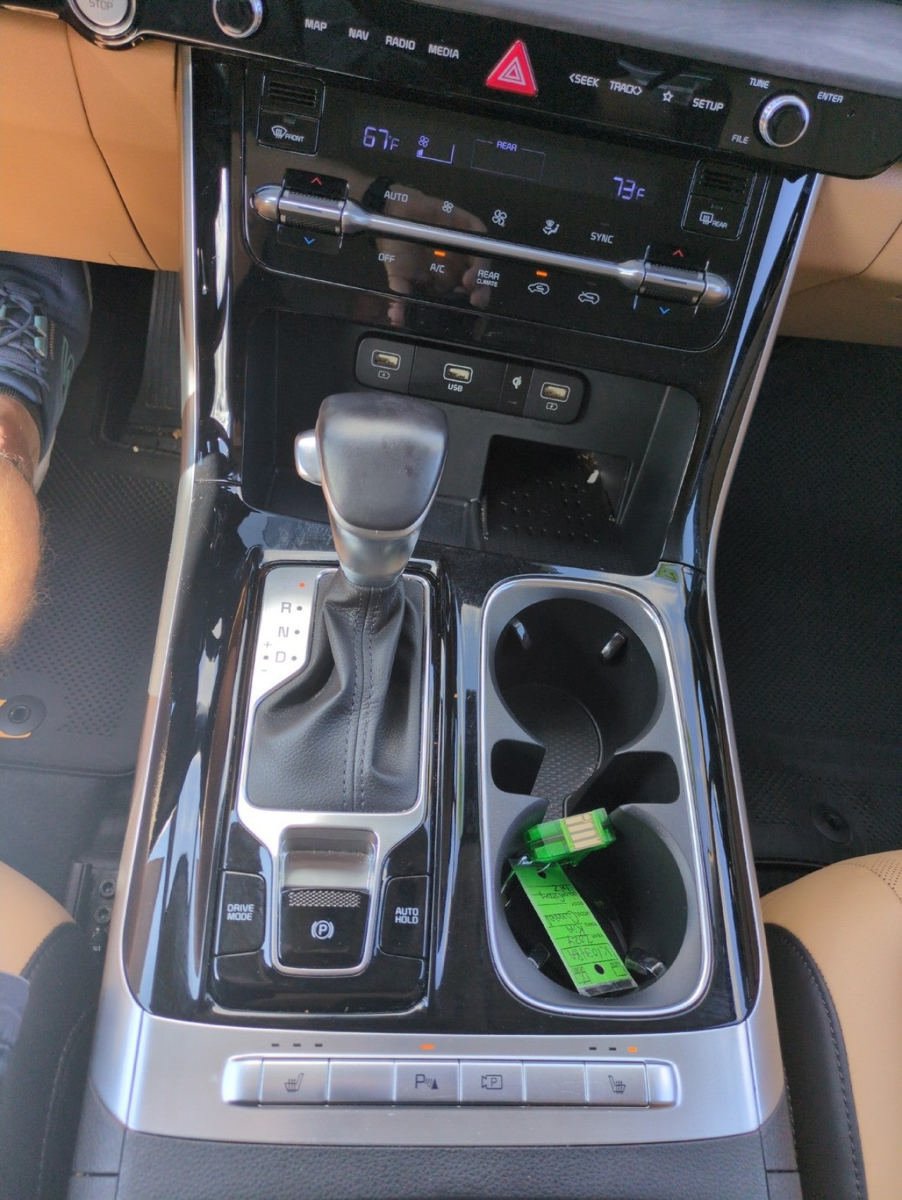 Certified 2024 Kia Carnival EX FWD image 22