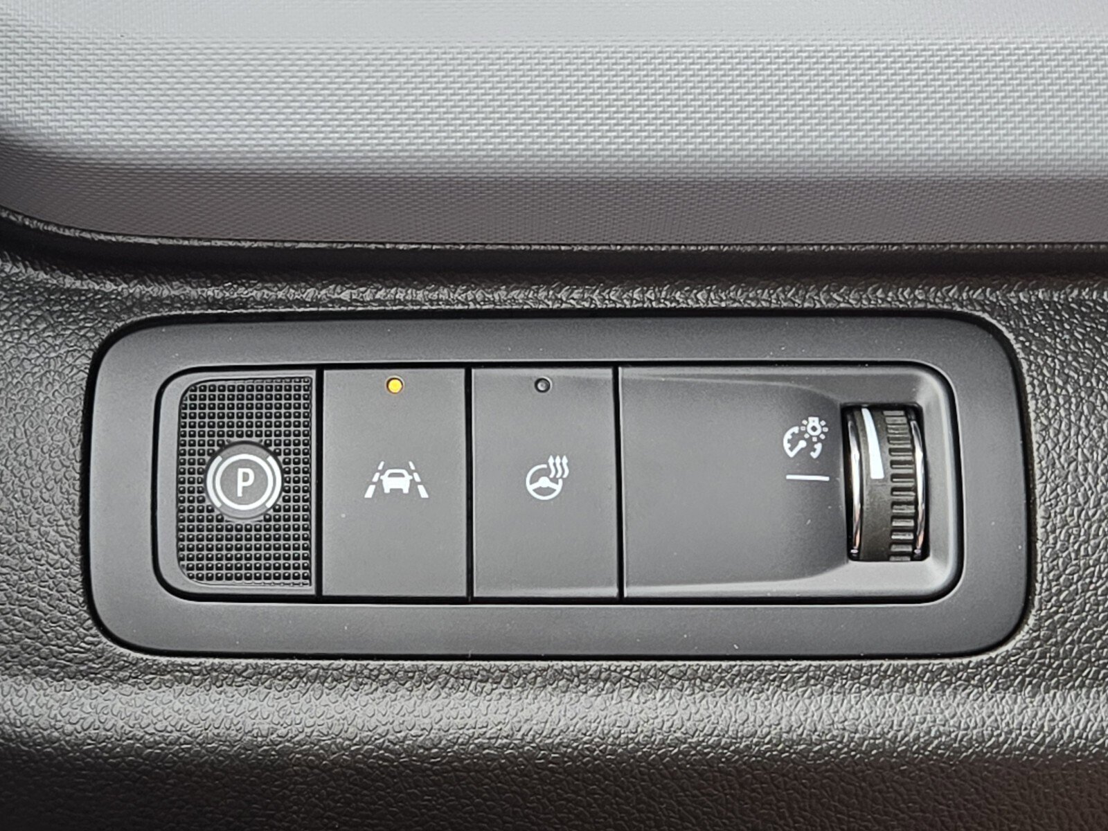 New 2027 Chevrolet Bolt LT w/ Comfort Package image 13