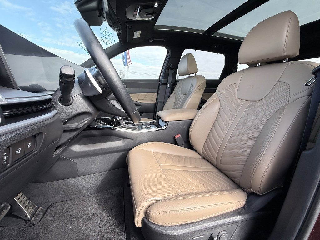 Used 2024 Kia Sorento SX Prestige w/ Olive Brown Leather Package image 22