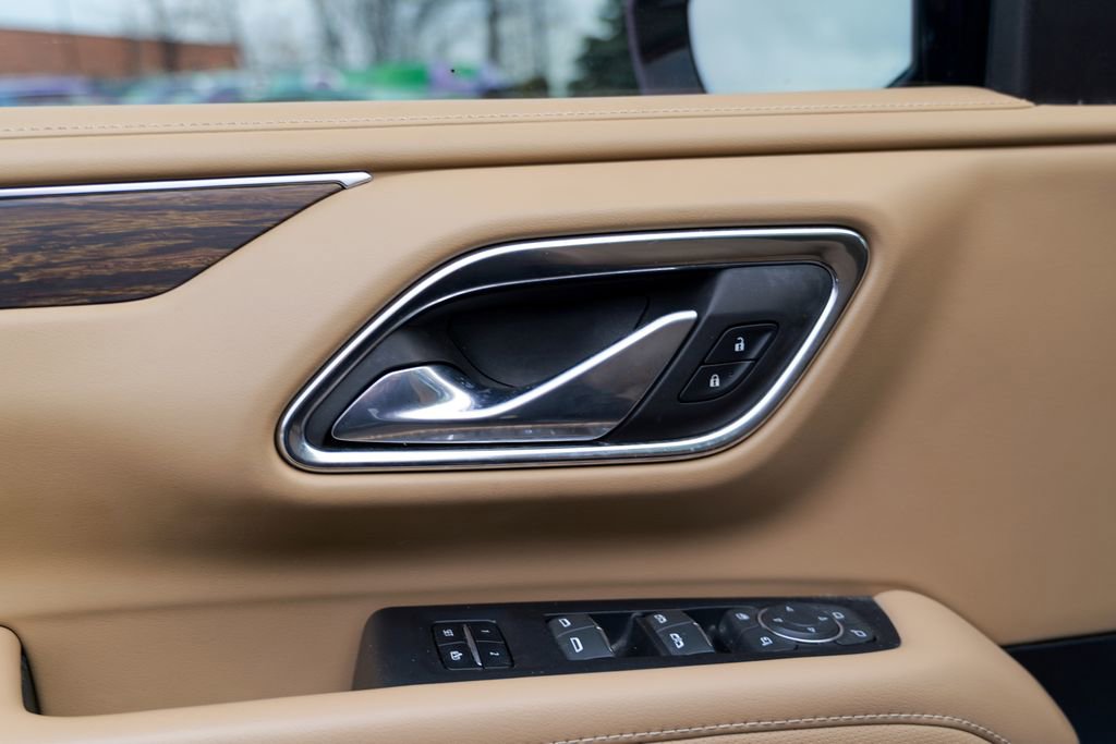 Used 2023 Chevrolet Tahoe Premier AWD/4WD image 18