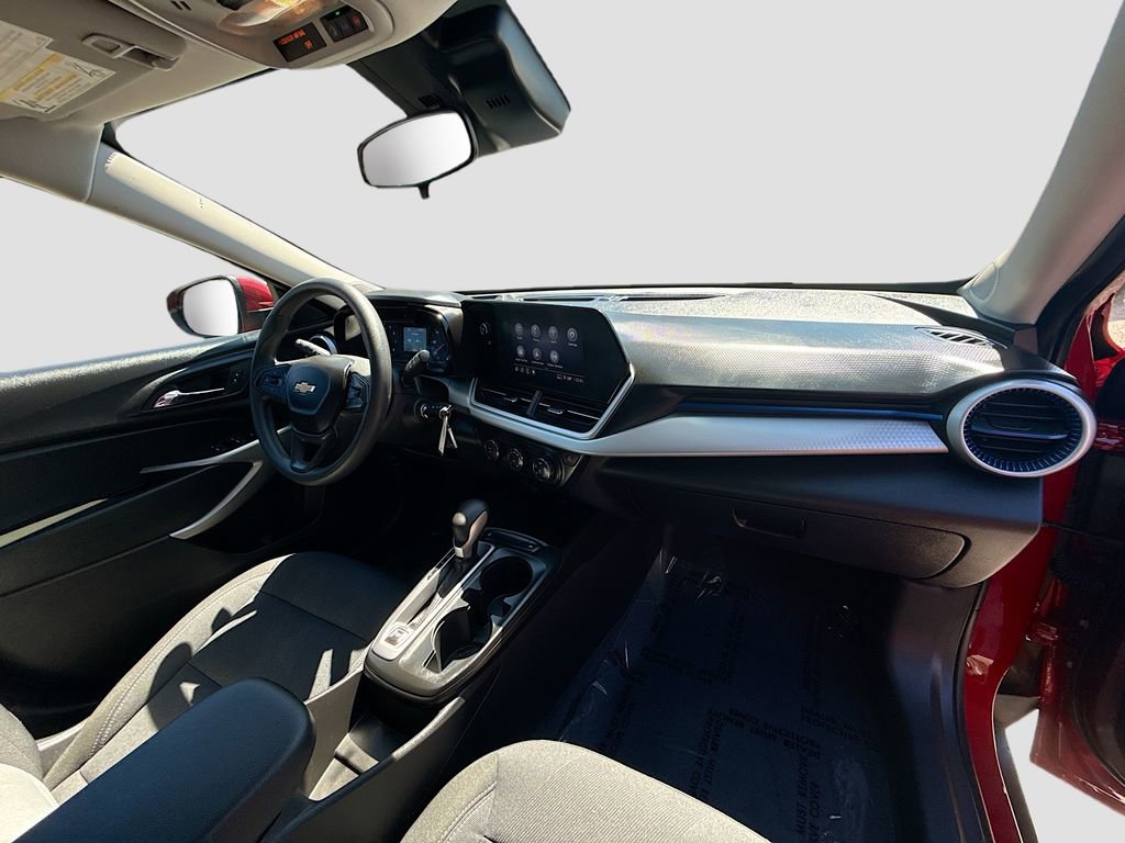 Used 2026 Chevrolet Trax LS w/ LS Convenience Package image 26