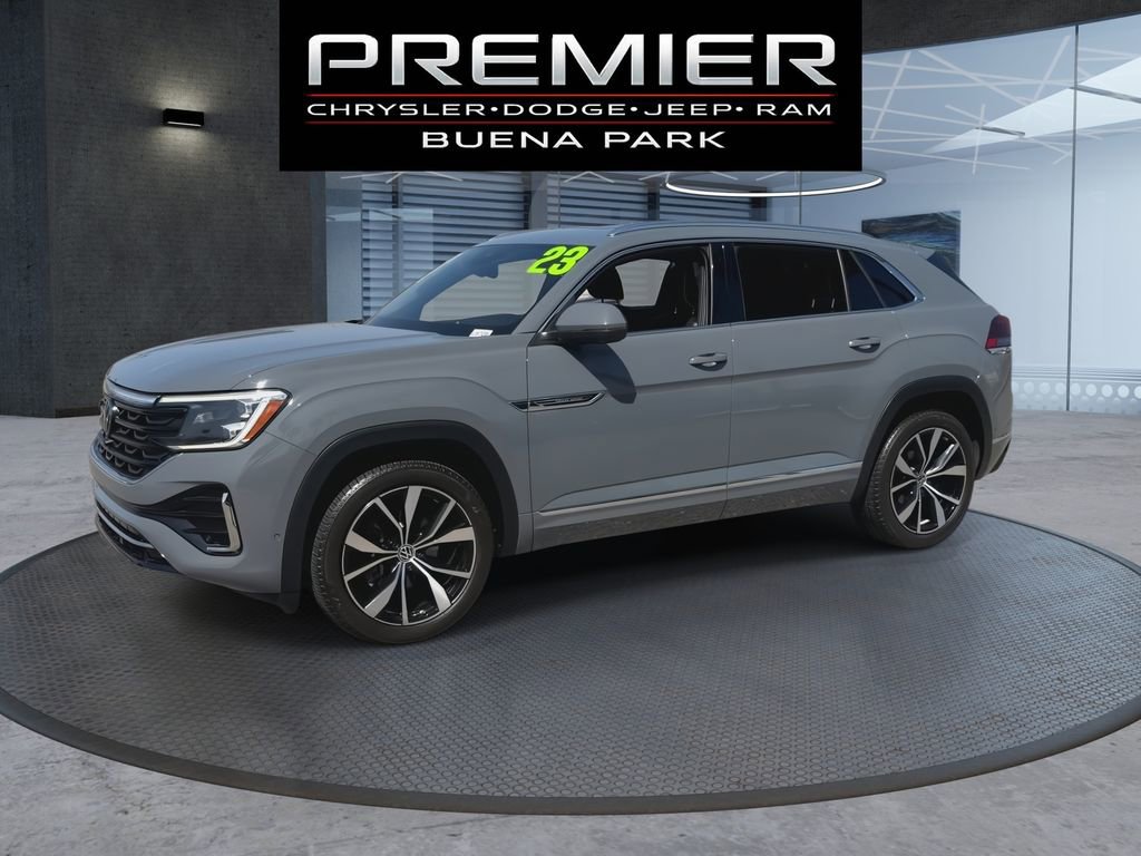 Used 2024 Volkswagen Atlas Cross Sport SEL Premium R-Line image 4
