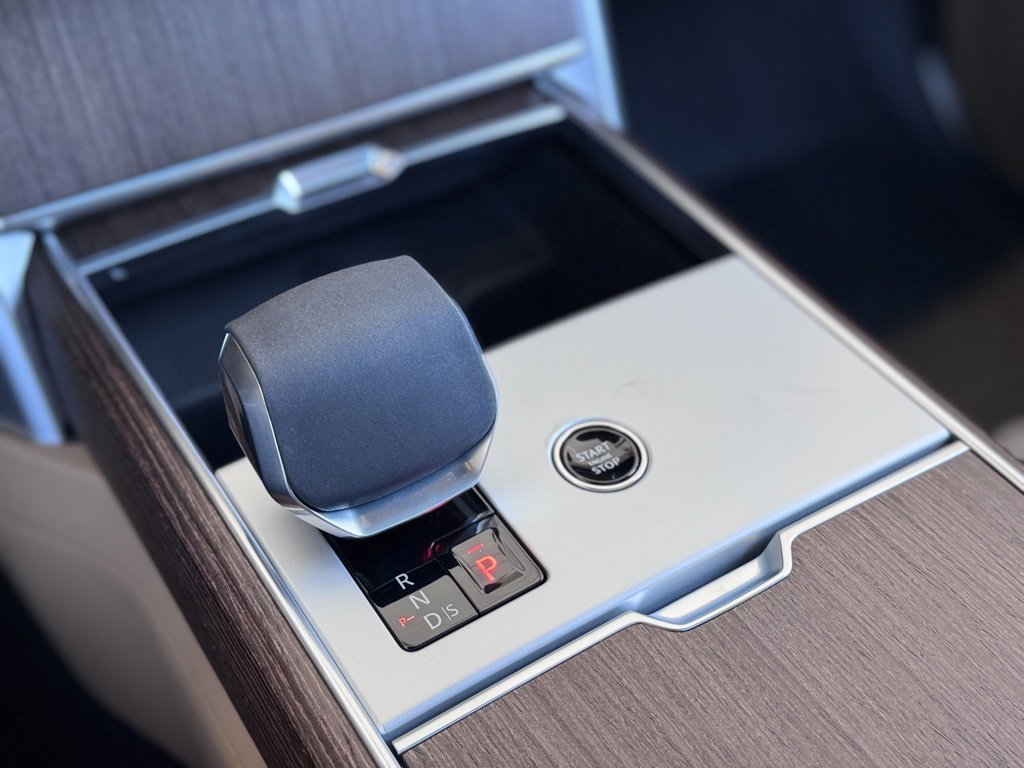 New 2026 Land Rover Range Rover SE image 26