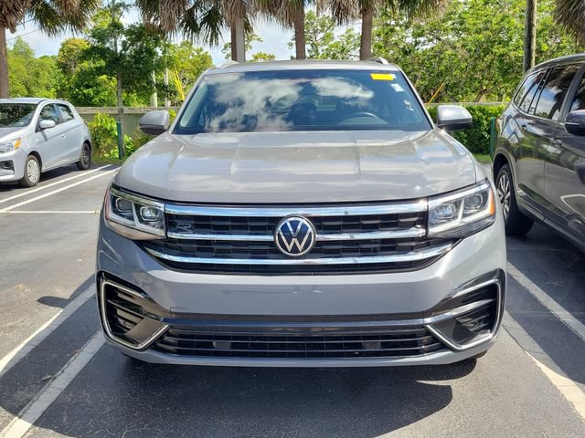 Used 2021 Volkswagen Atlas Cross Sport SE w/ Panoramic Sunroof Package FWD image 2