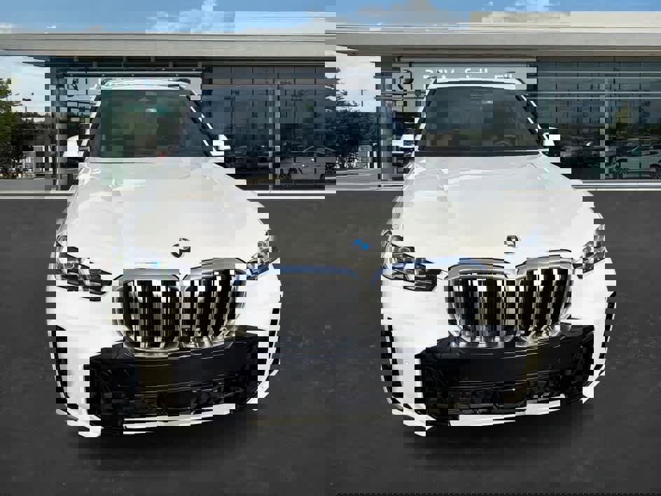 New 2026 BMW X5 xDrive40i w/ M Sport Package image 3