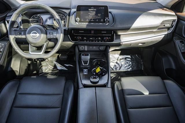 Certified 2022 Nissan Rogue SV w/ SV Premium Package image 19