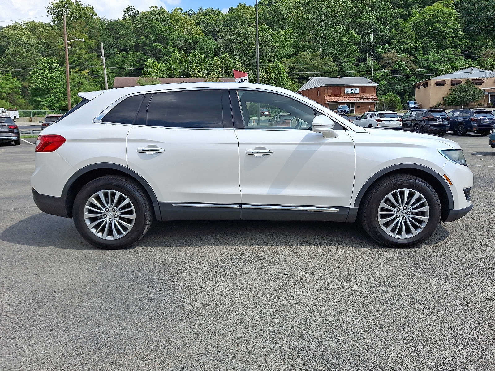 Used 2016 Lincoln MKX Select AWD/4WD image 7