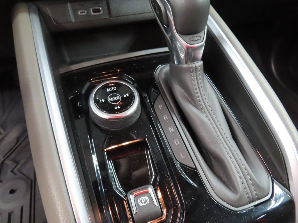 Used 2024 Chevrolet Colorado ZR2 w/ Safety Package image 41