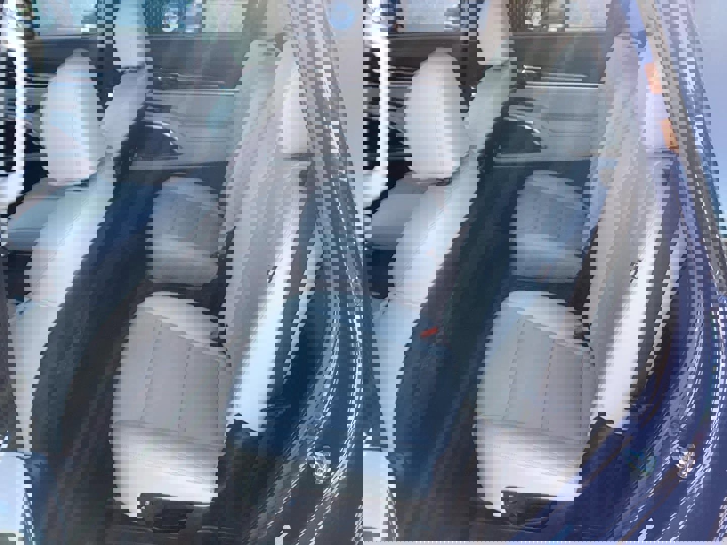 Used 2023 Kia Telluride S image 9