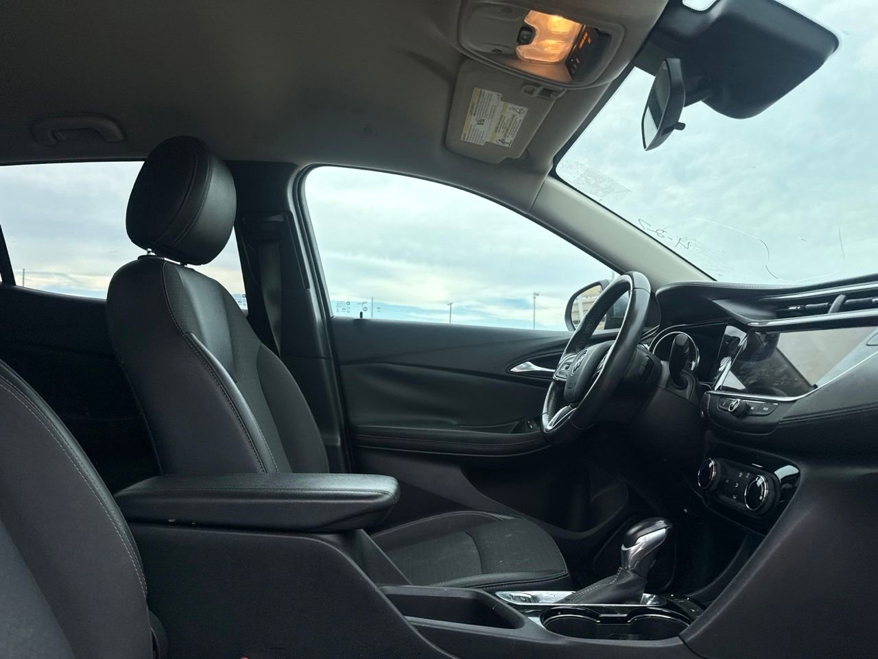 Used 2021 Buick Encore GX Preferred w/ Sport Touring Package FWD video 2