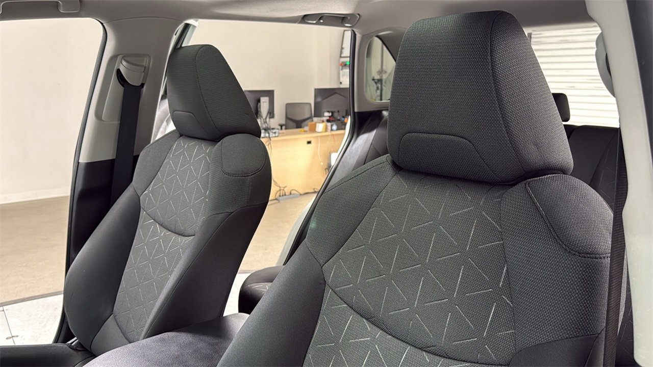 Used 2022 Toyota RAV4 XLE image 13