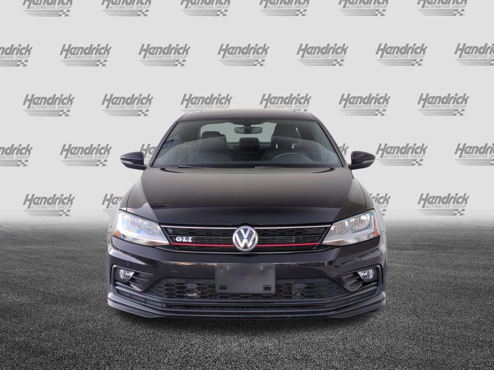 Used 2017 Volkswagen Jetta GLI FWD image 3