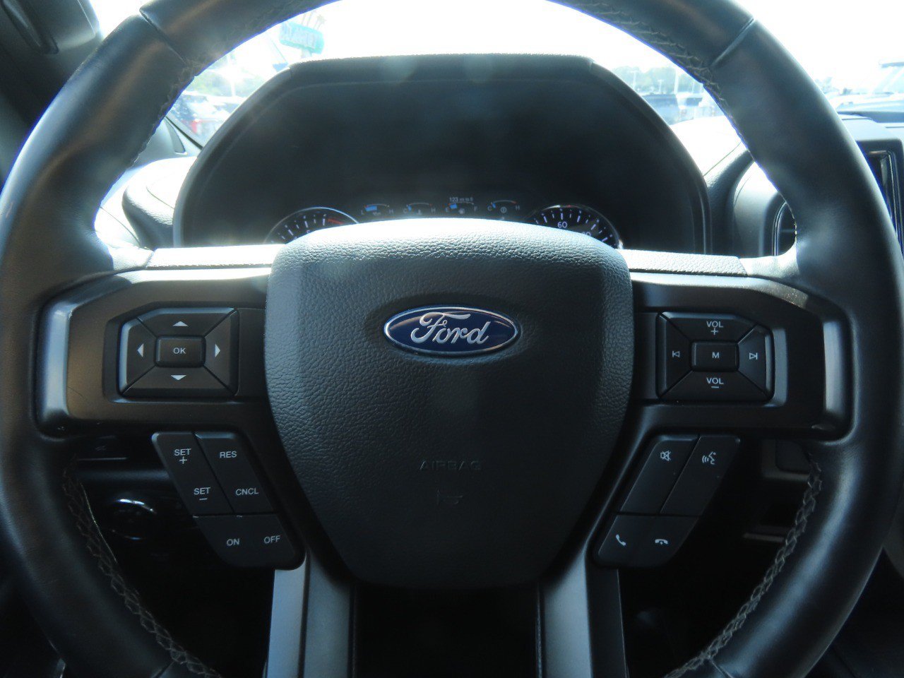 Used 2019 Ford Expedition Max Limited RWD image 29