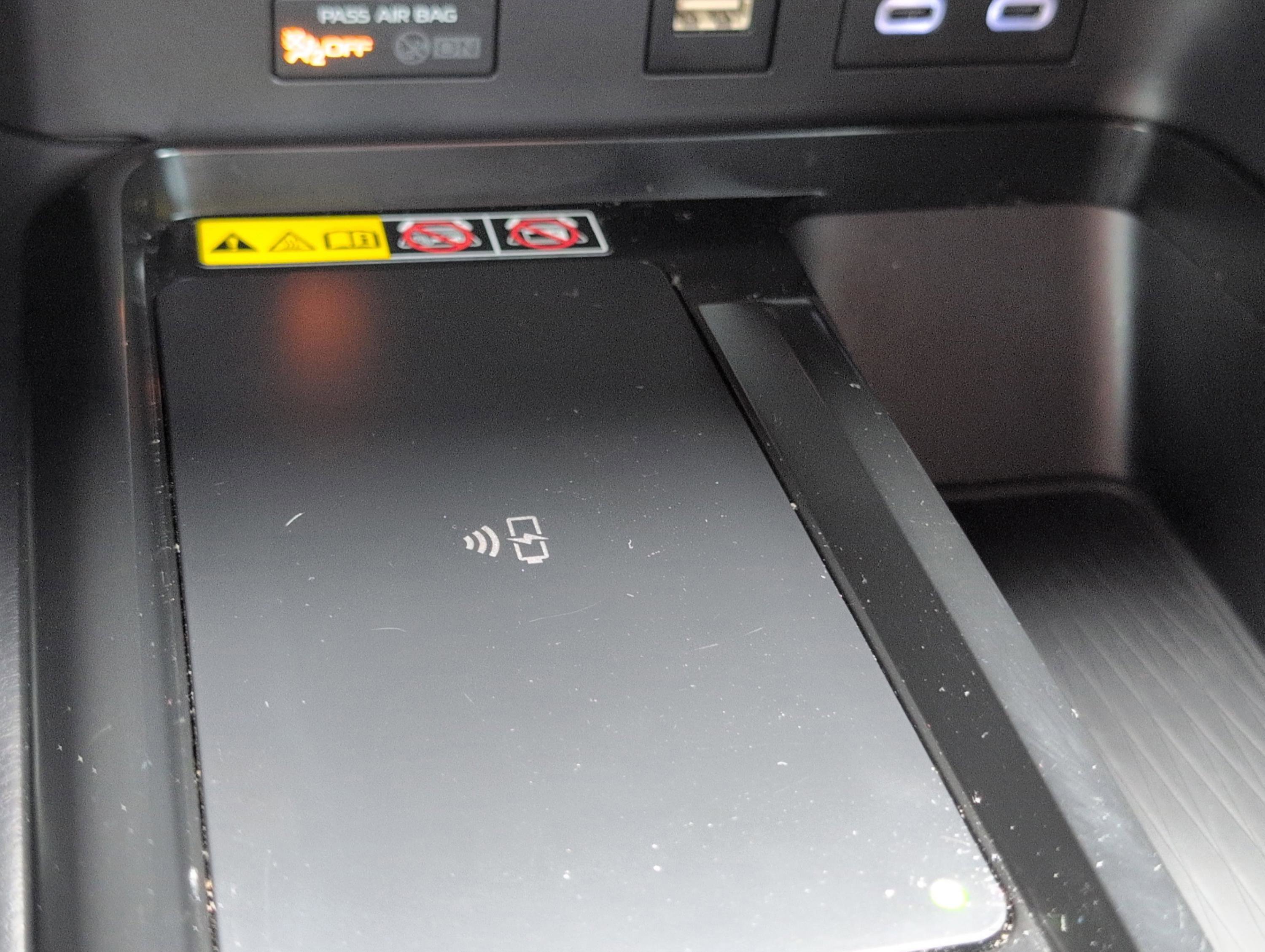 Used 2025 Toyota Camry SE image 27