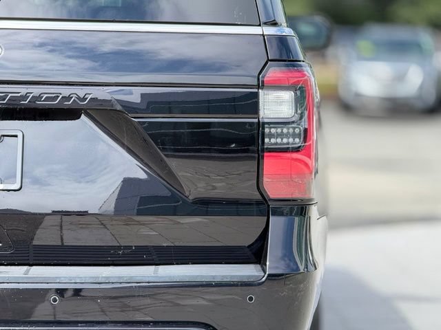 Used 2021 Ford Expedition Limited AWD/4WD image 6