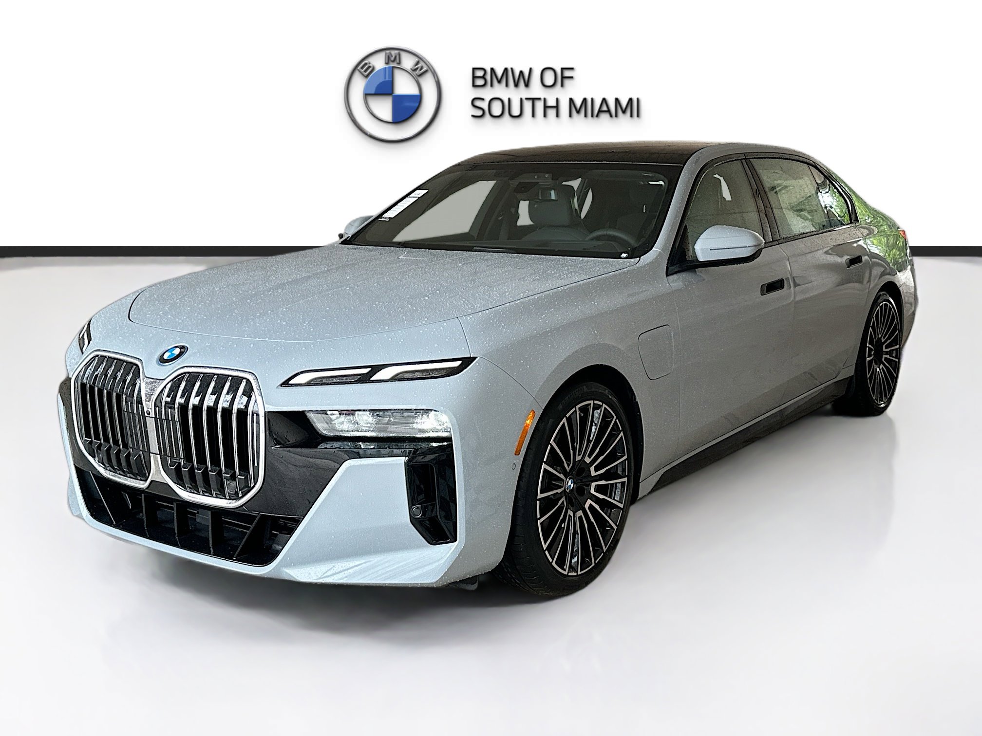New 2026 BMW 750e xDrive image 3