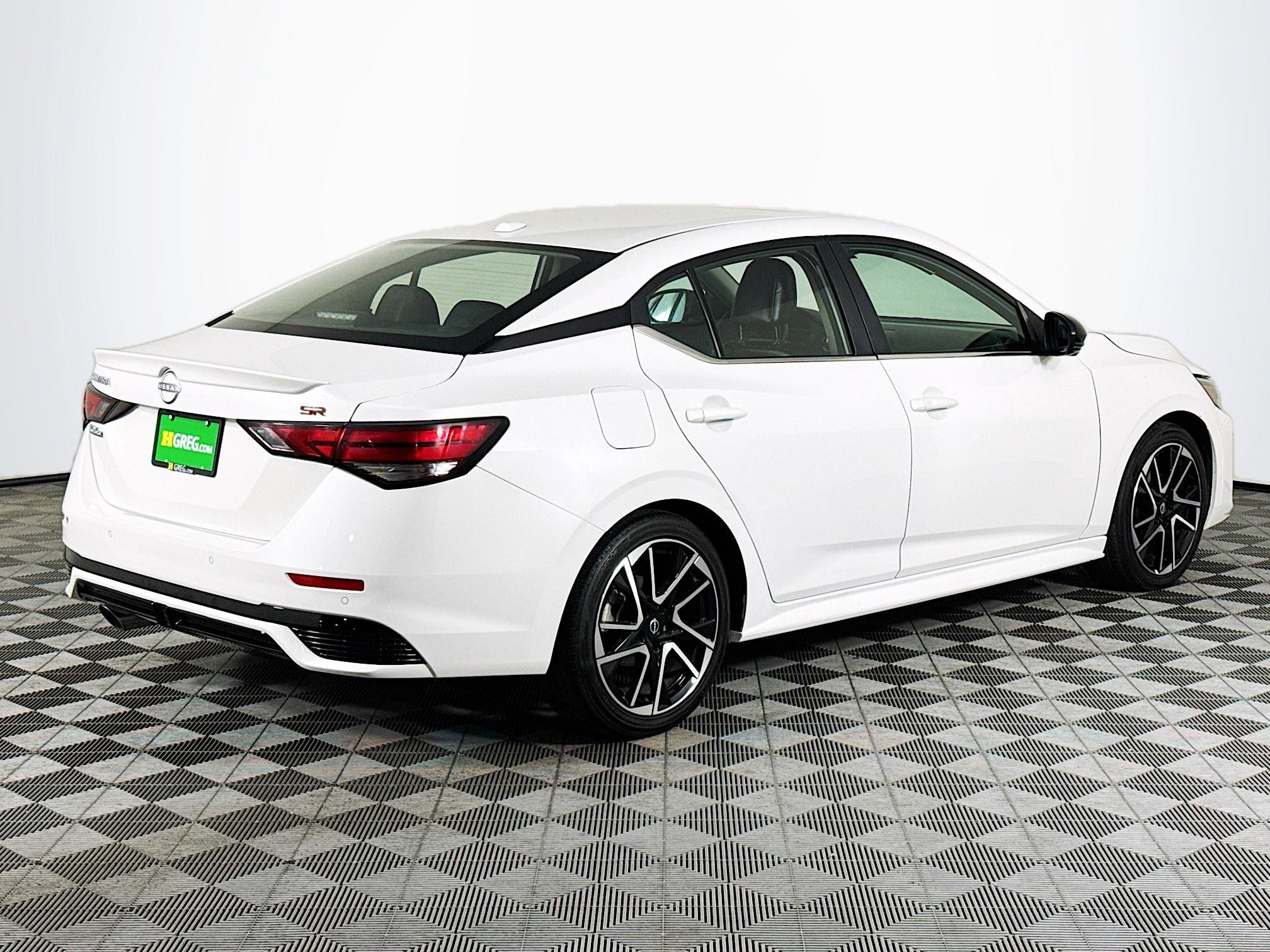 Used 2024 Nissan Sentra SR w/ SR Premium Package FWD image 10