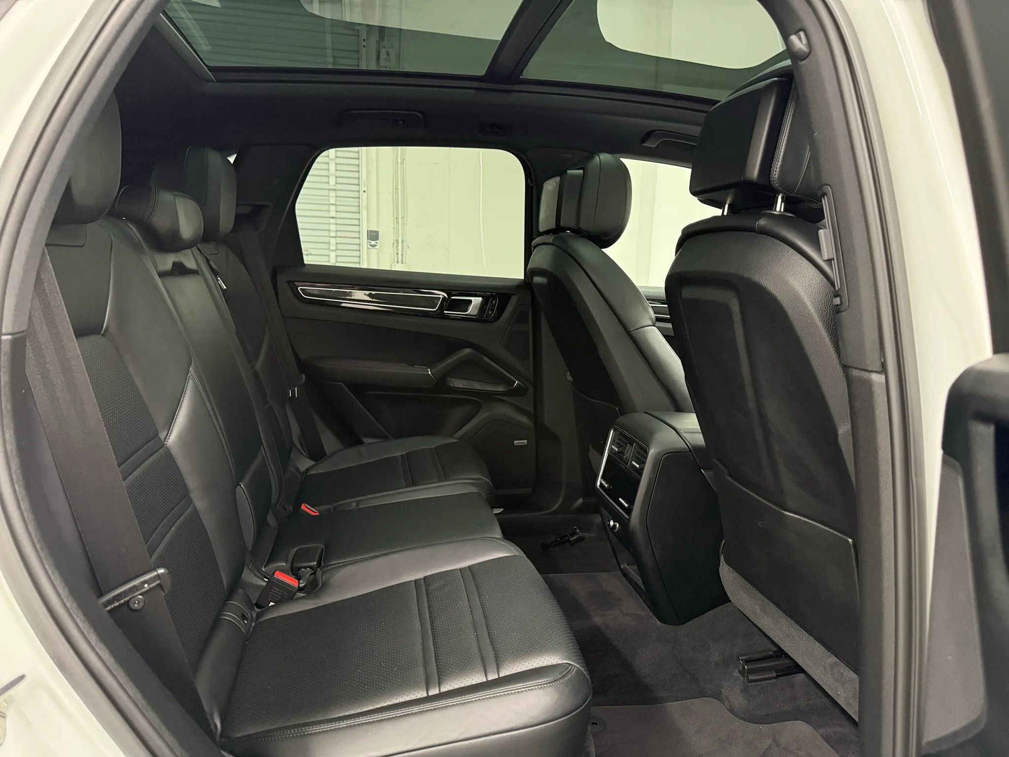 Used 2019 Porsche Cayenne AWD/4WD image 15