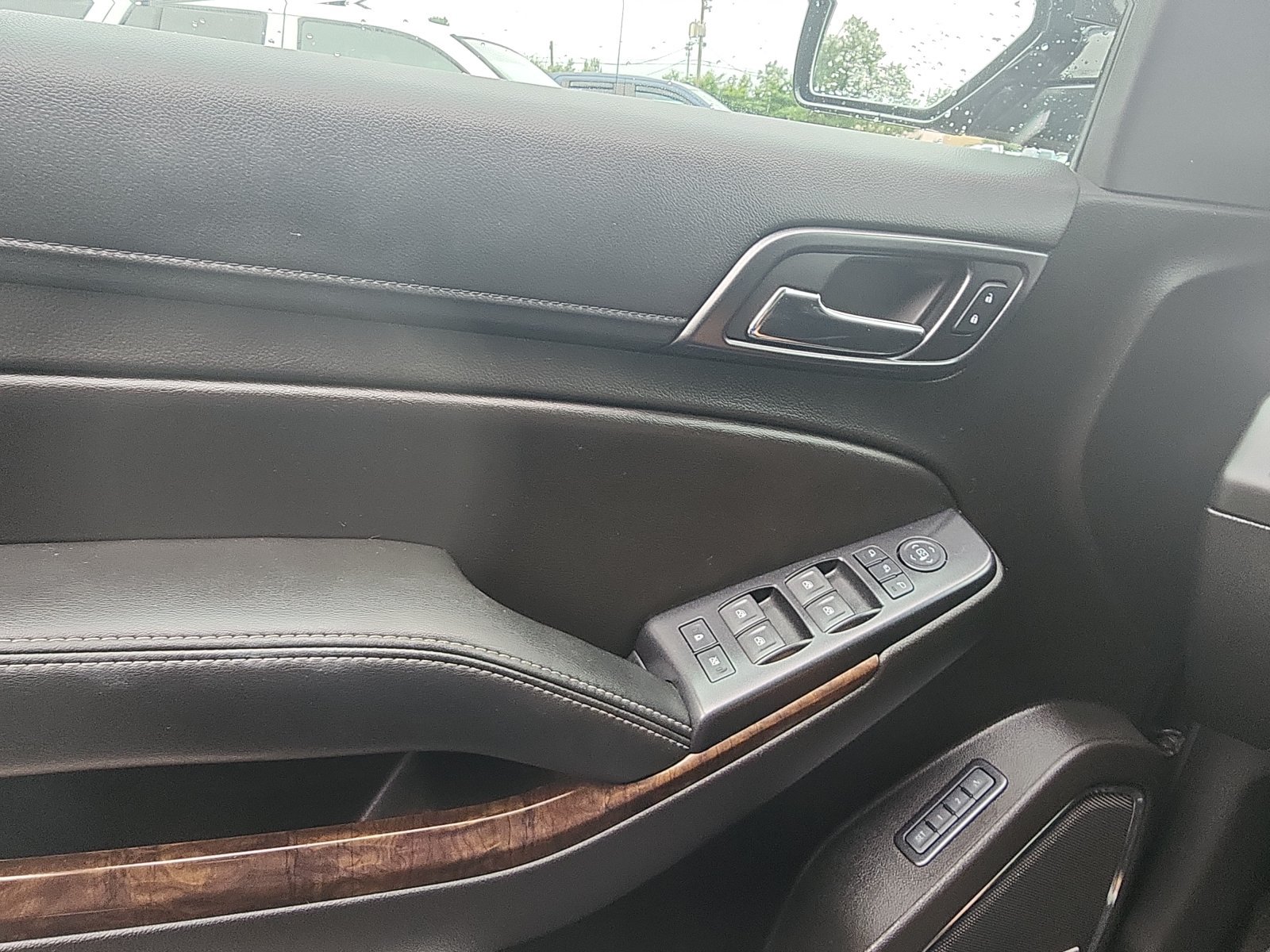 Used 2017 Chevrolet Tahoe LT AWD/4WD image 15