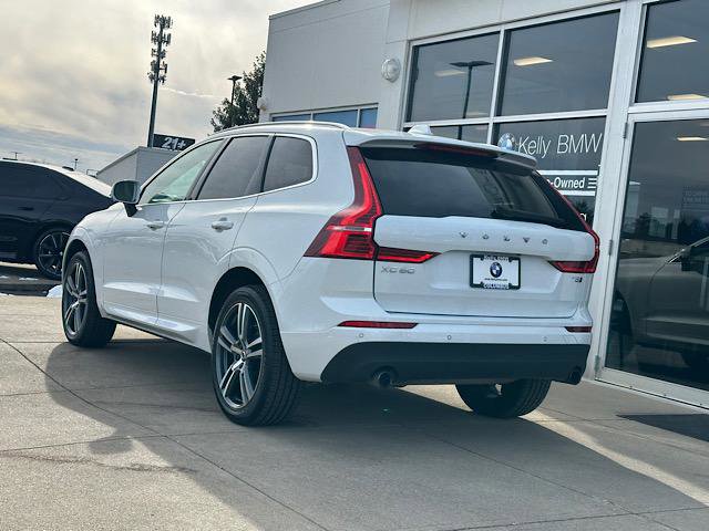 Used 2021 Volvo XC60 T5 Momentum w/ Premium Package image 8