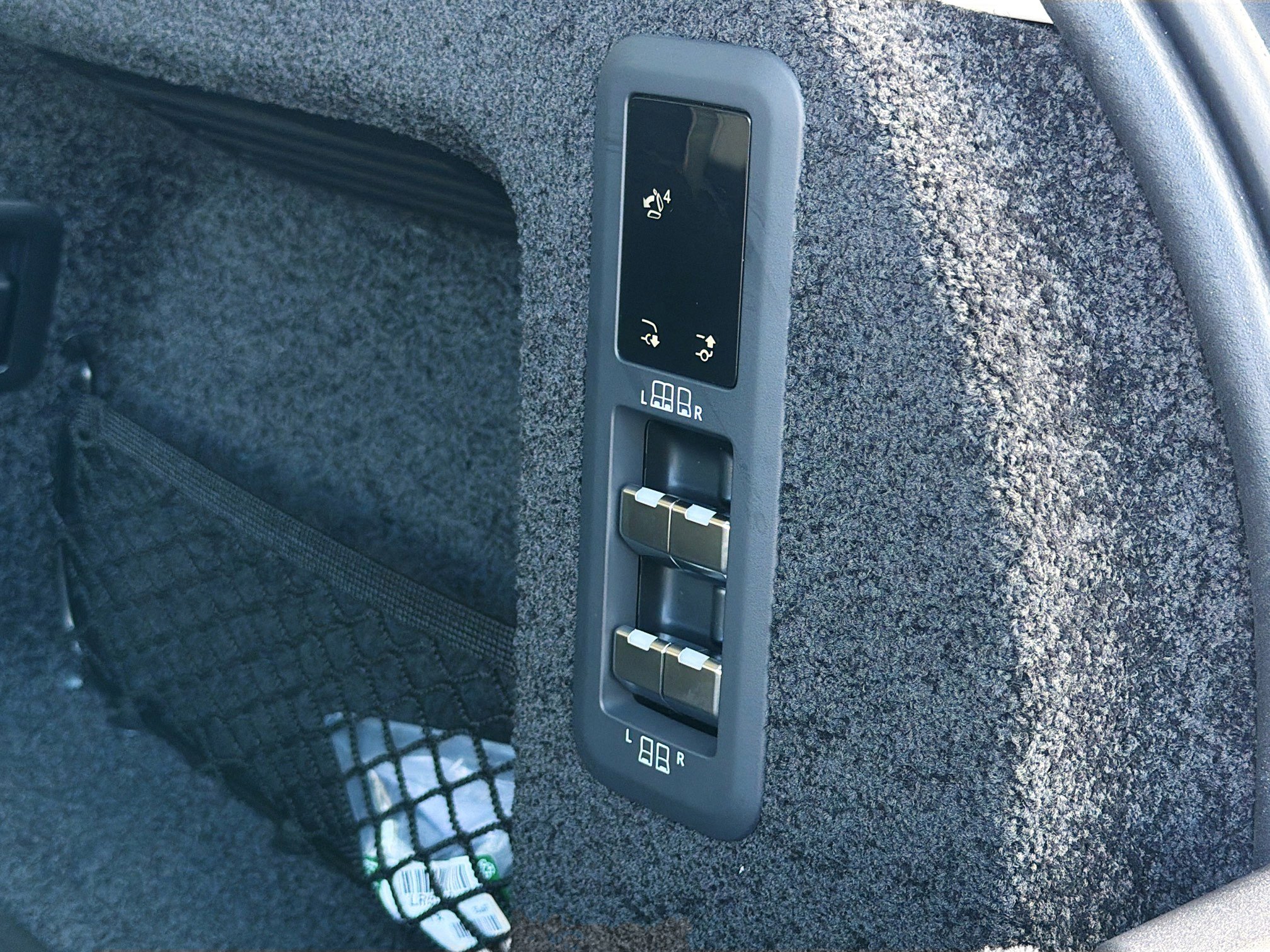 New 2026 Land Rover Range Rover Long Wheelbase Autobiography image 13