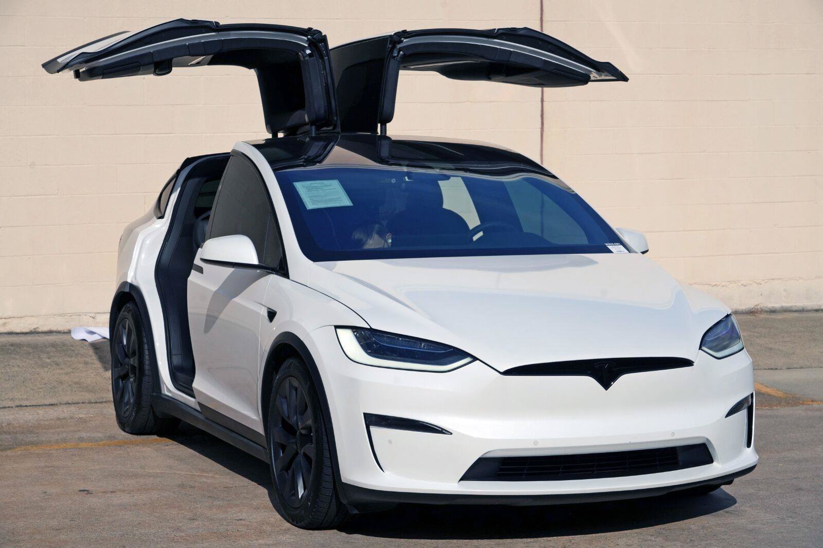 Used 2022 Tesla Model X AWD/4WD image 59