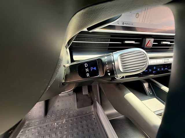 Used 2024 Hyundai Ioniq 6 SE AWD/4WD image 15