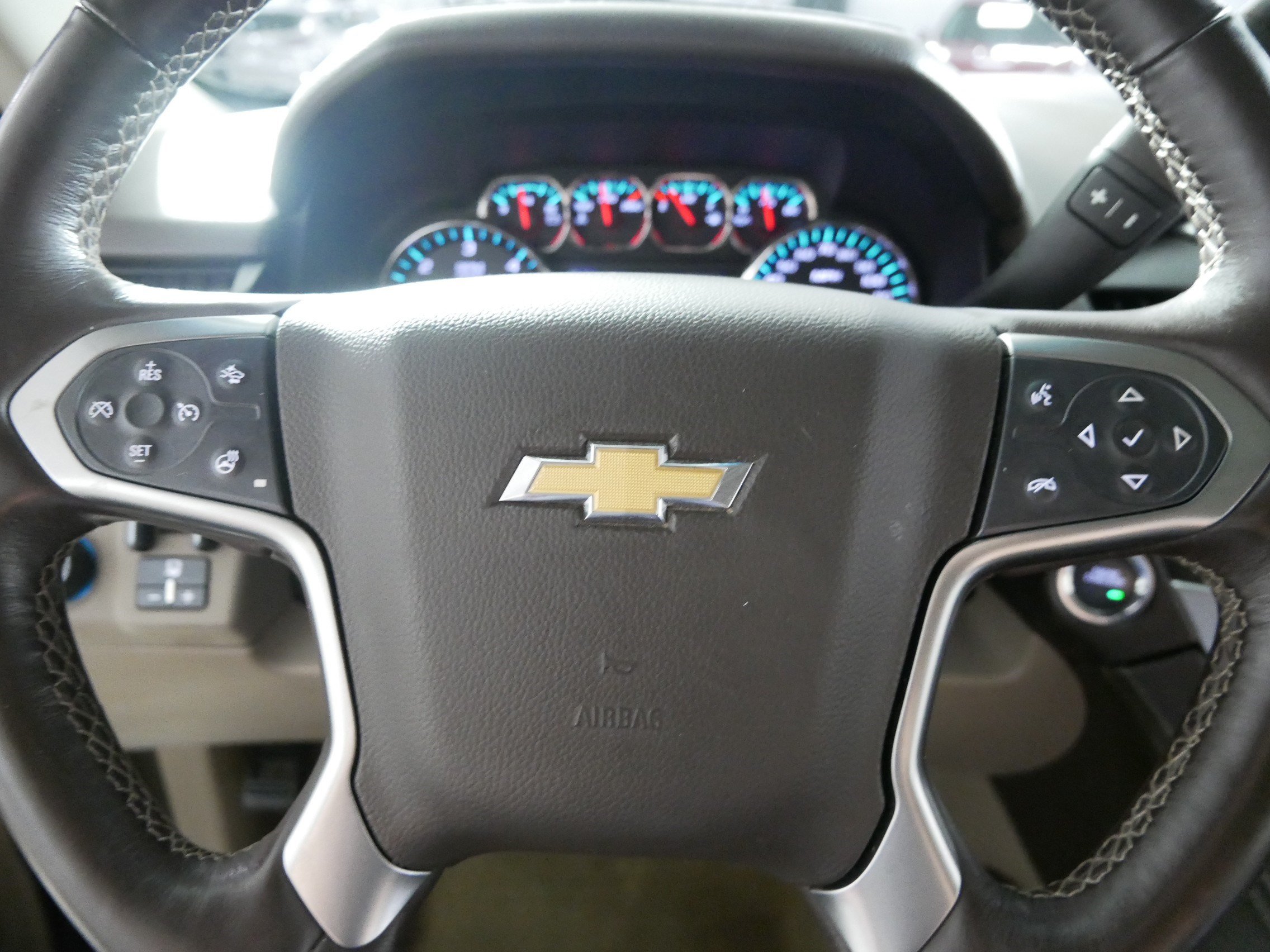 Used 2015 Chevrolet Tahoe LT AWD/4WD image 25