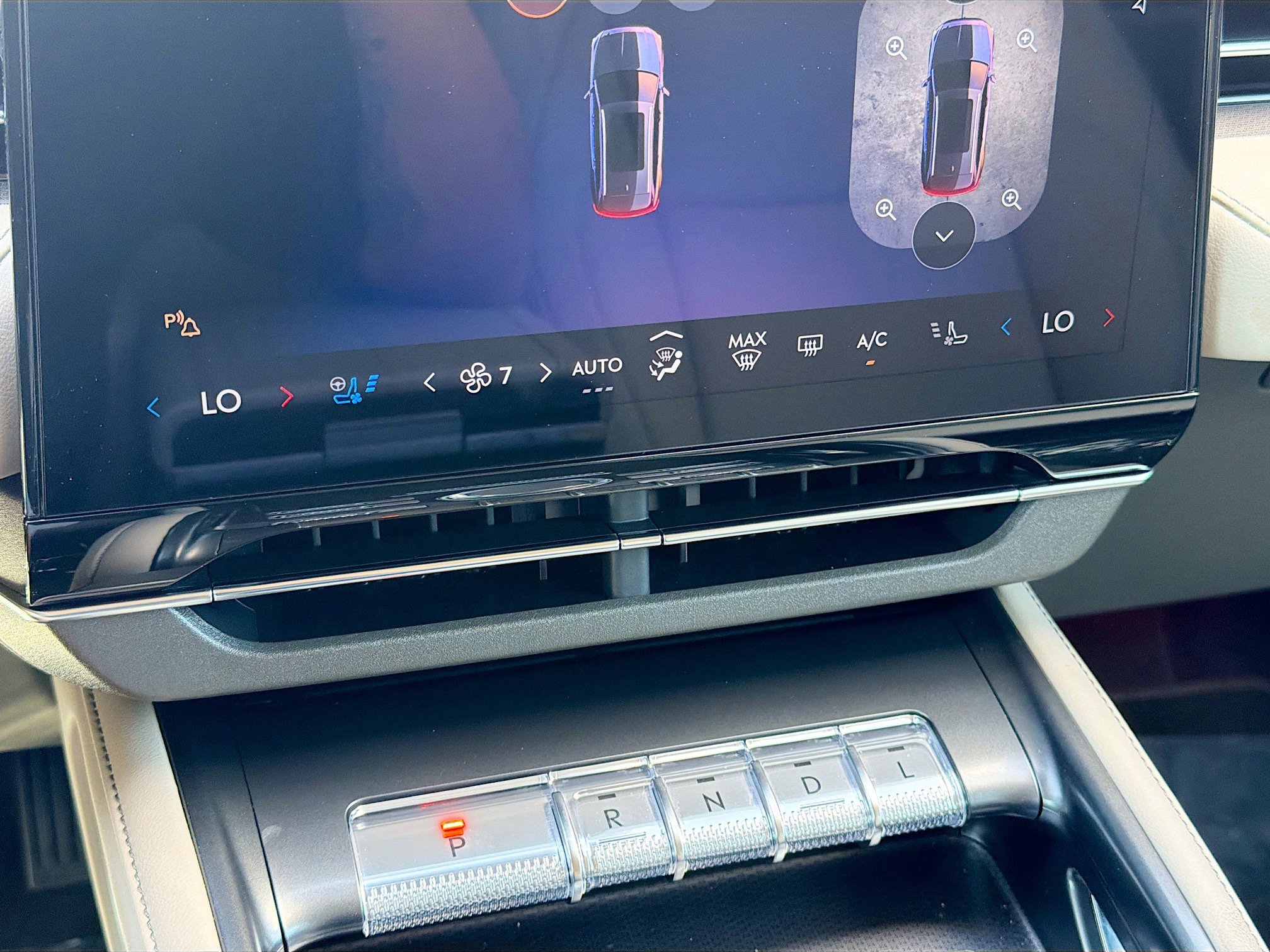 Used 2025 Lincoln Nautilus Premier w/ Equipment Group 102A image 35