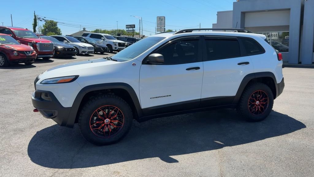 Used 2018 Jeep Cherokee Trailhawk w/ Comfort/Convenience Group image 3