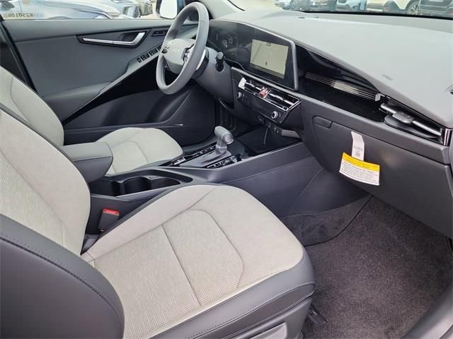 New 2025 Kia Niro SX Touring image 17
