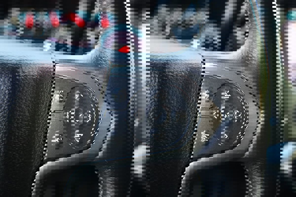 Used 2018 Chevrolet Suburban Premier image 31