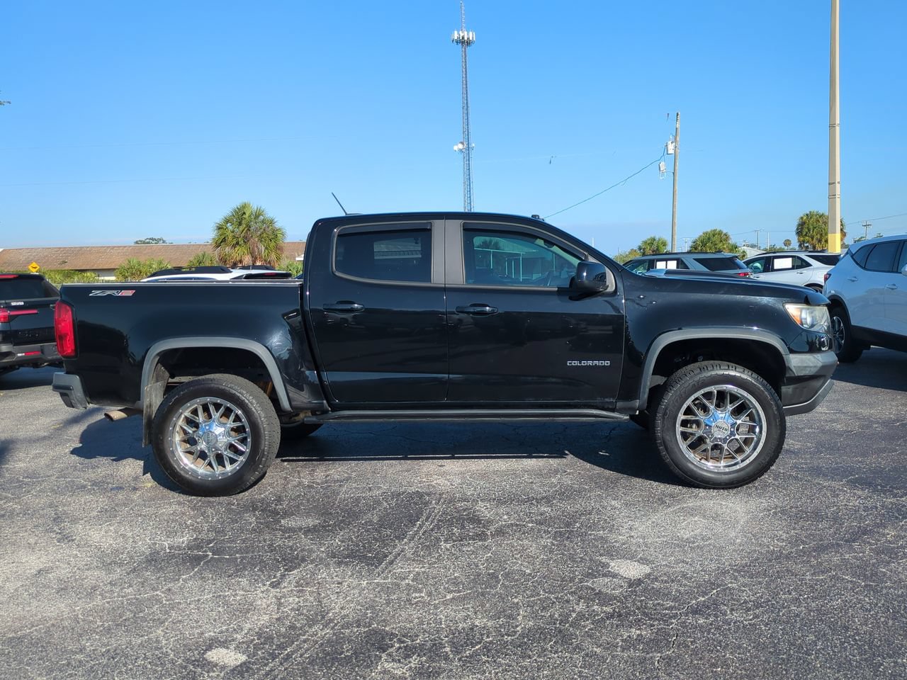 Used 2019 Chevrolet Colorado ZR2 AWD/4WD image 3