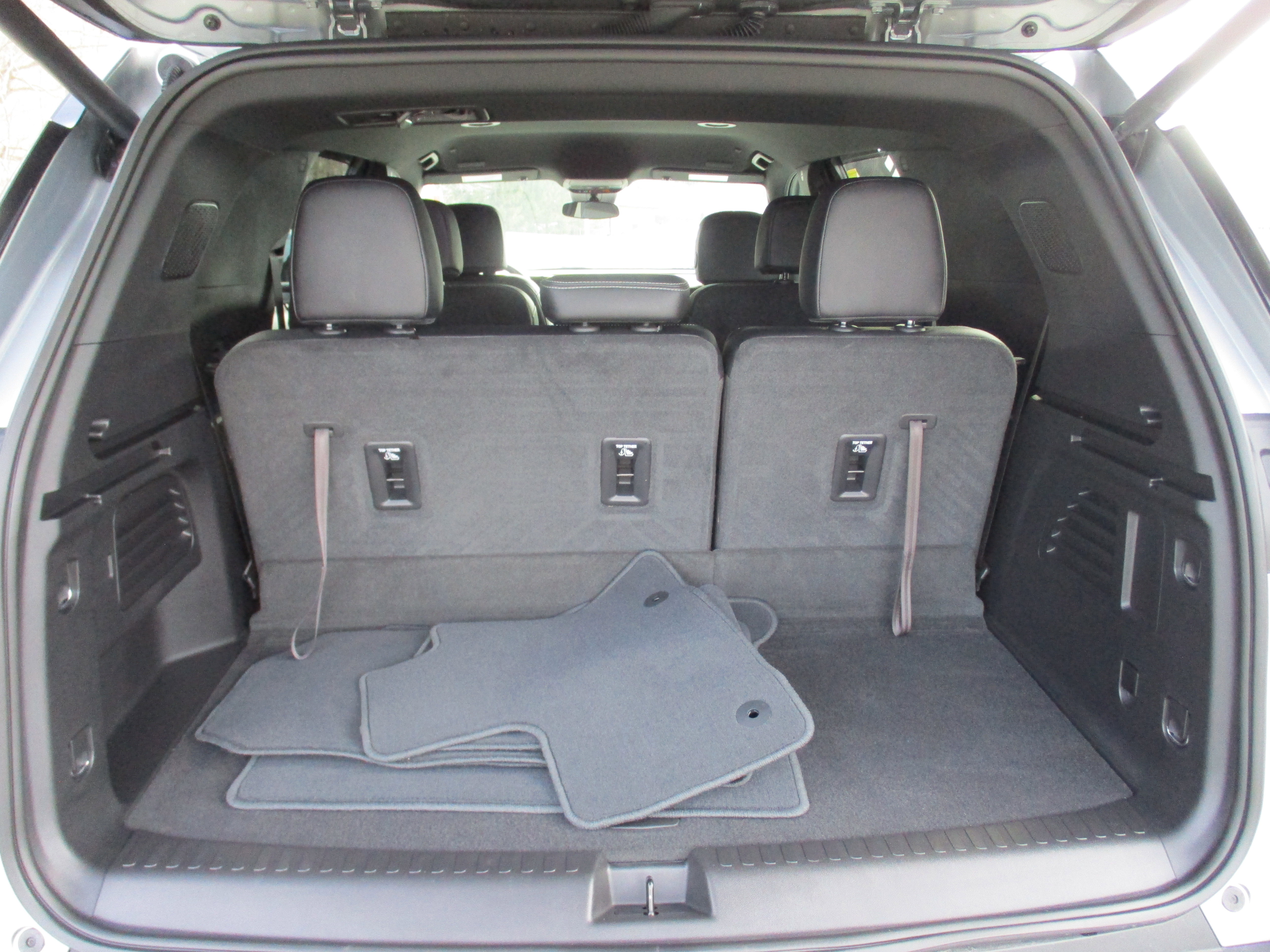 Certified 2025 Chevrolet Traverse LT w/ LPO, Floor Liner Package image 14