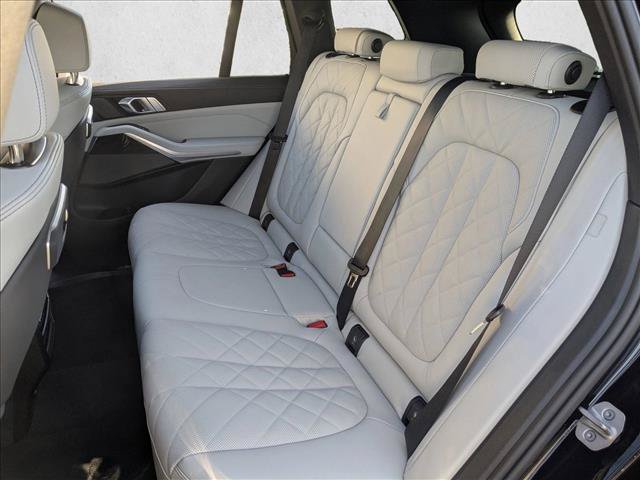 Used 2026 BMW X5 xDrive40i w/ M Sport Package AWD/4WD image 16