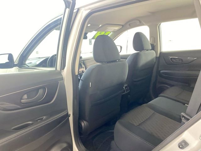 Used 2019 Nissan Rogue S AWD/4WD image 29