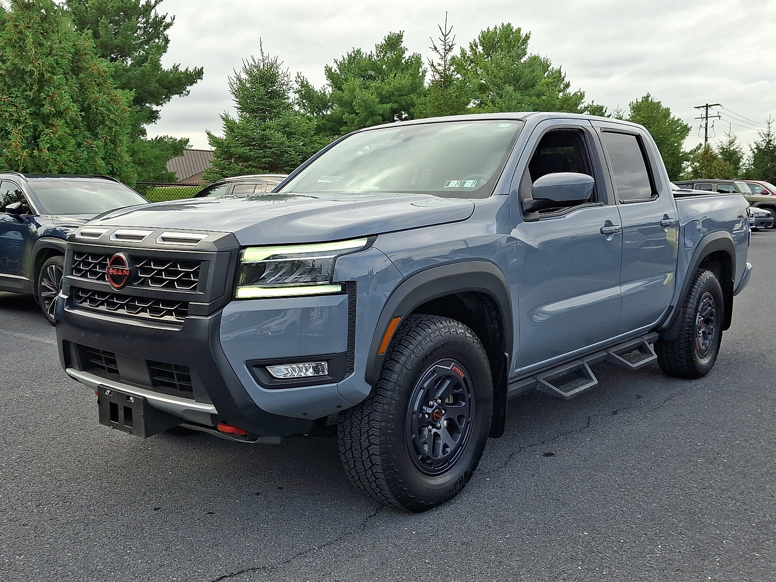 Certified 2025 Nissan Frontier PRO-4X AWD/4WD image 3