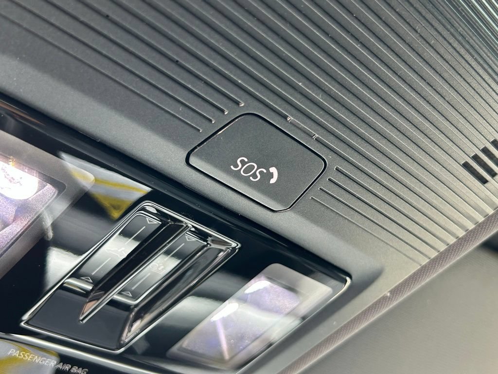 New 2026 Volkswagen Tiguan SE R-Line FWD image 36
