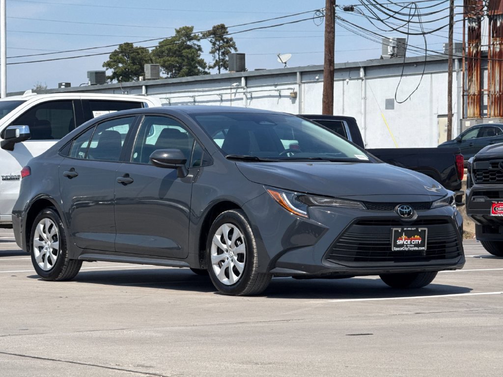 Used 2026 Toyota Corolla LE FWD image 8