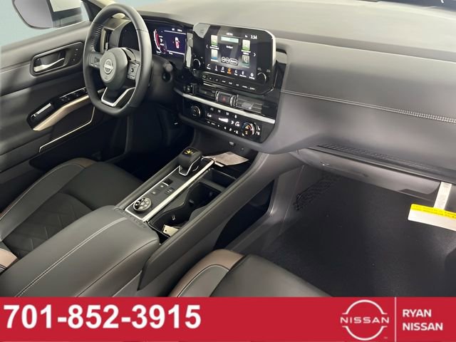 New 2025 Nissan Pathfinder Platinum w/ Cargo Package image 41