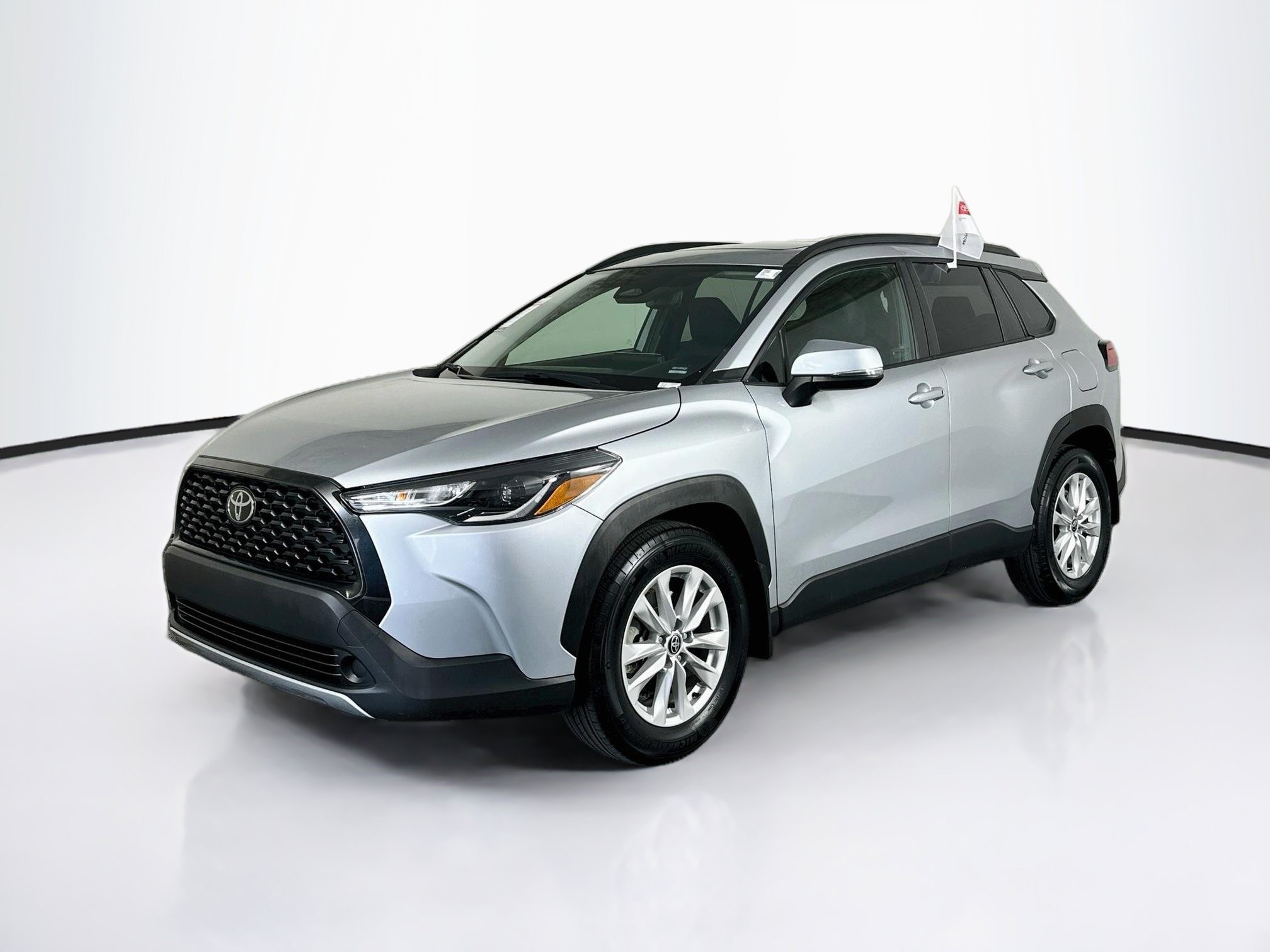 Certified 2024 Toyota Corolla Cross LE w/ Moonroof Package FWD image 7