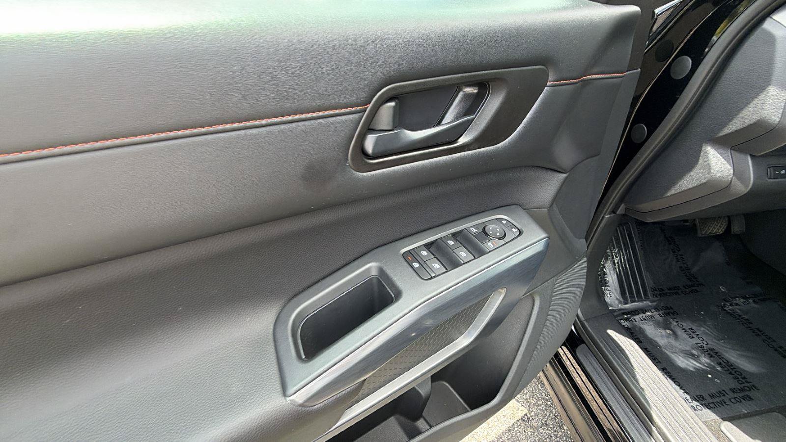 Used 2024 Nissan Pathfinder Rock Creek AWD/4WD image 12