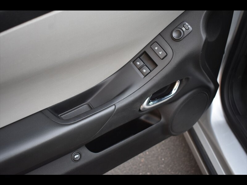 Used 2015 Chevrolet Camaro LS RWD image 16