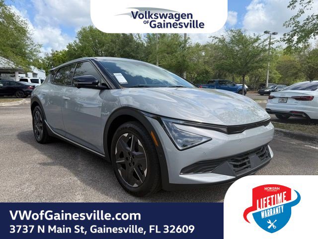 Used 2025 Kia EV6 Light w/ Light LR Technology Package image 1