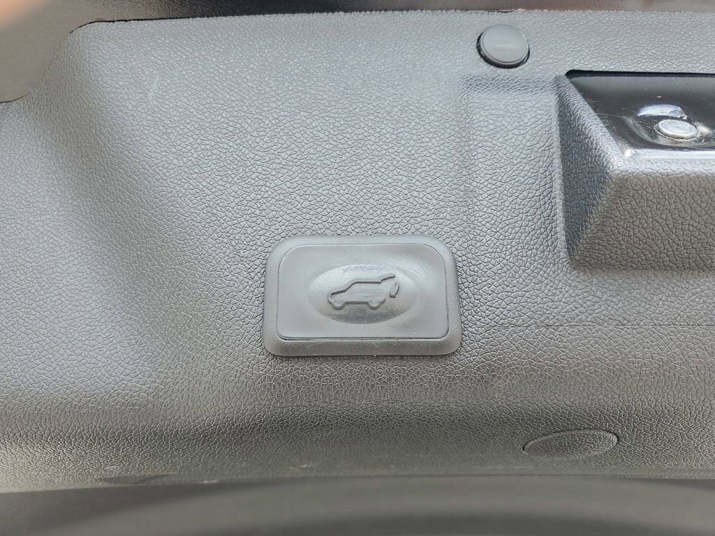 Used 2016 GMC Acadia SLT w/ Open Road Package AWD/4WD image 10